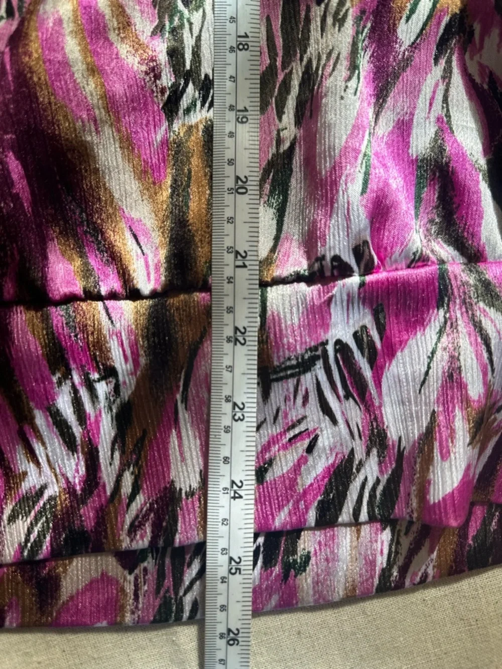 Essentials by Milano Purple Floral Mock Neck Sleeveless satin like Top Y2K small - Picture 6 of 8